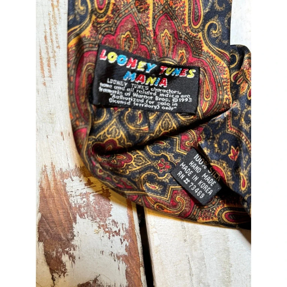 Vintage 1993 Looney Tunes Characters Mania Paisley Print 100% Silk Made in Korea